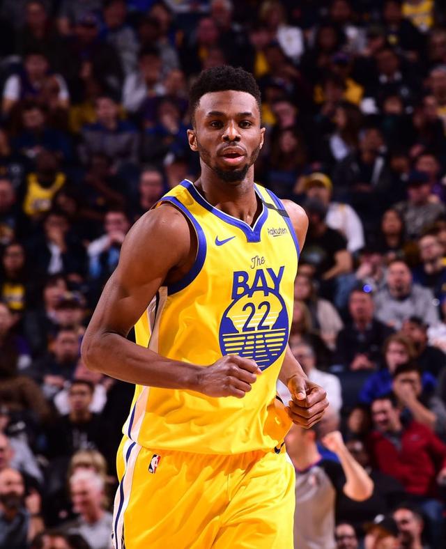 多伦多蓝鸟队宣布与核心强打包蒂斯塔签下一份 1+1 合约