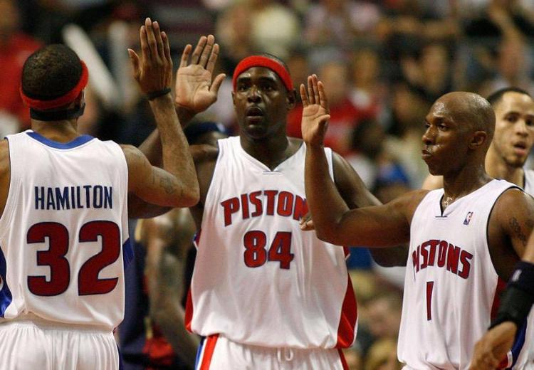 成魔咒？此前取得NBA杯冠军的雄鹿和湖人均在次年止步小组赛