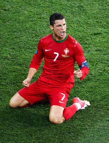 罗马战蒙扎大名单：迪巴拉领衔，多夫比克继续缺阵