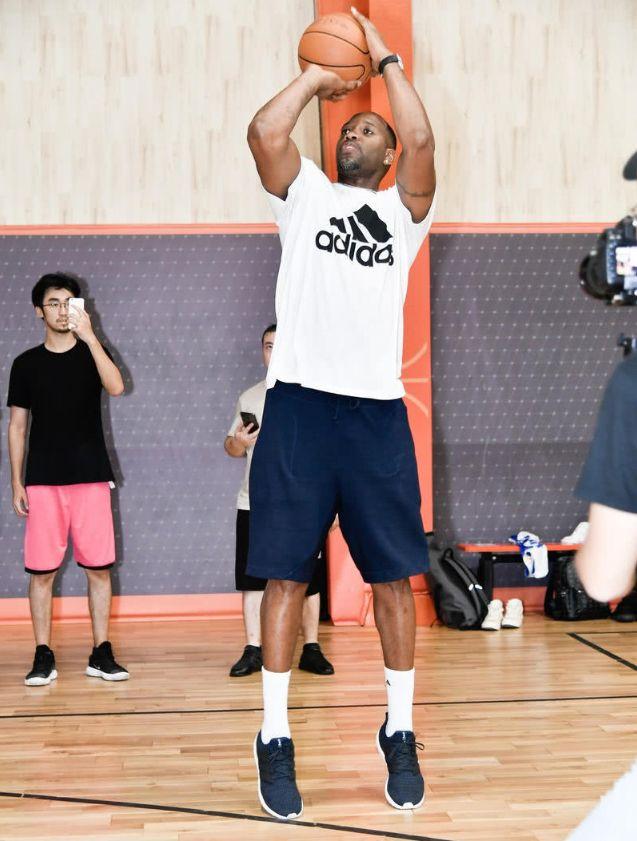 残特奥会坐式排球项目华农开赛 他们靠上肢和腰腹力量逐梦赛场