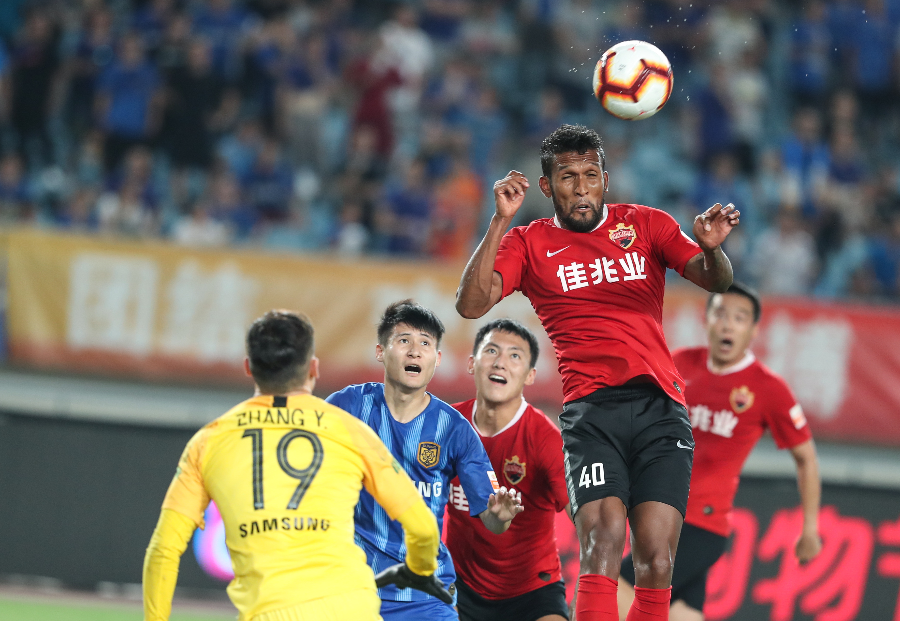 主场取胜 阿森纳依旧领跑