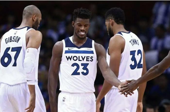 芝加哥小熊在 2024 年季前宣布与其主场周边的 20 个社区达成深度慈善合作