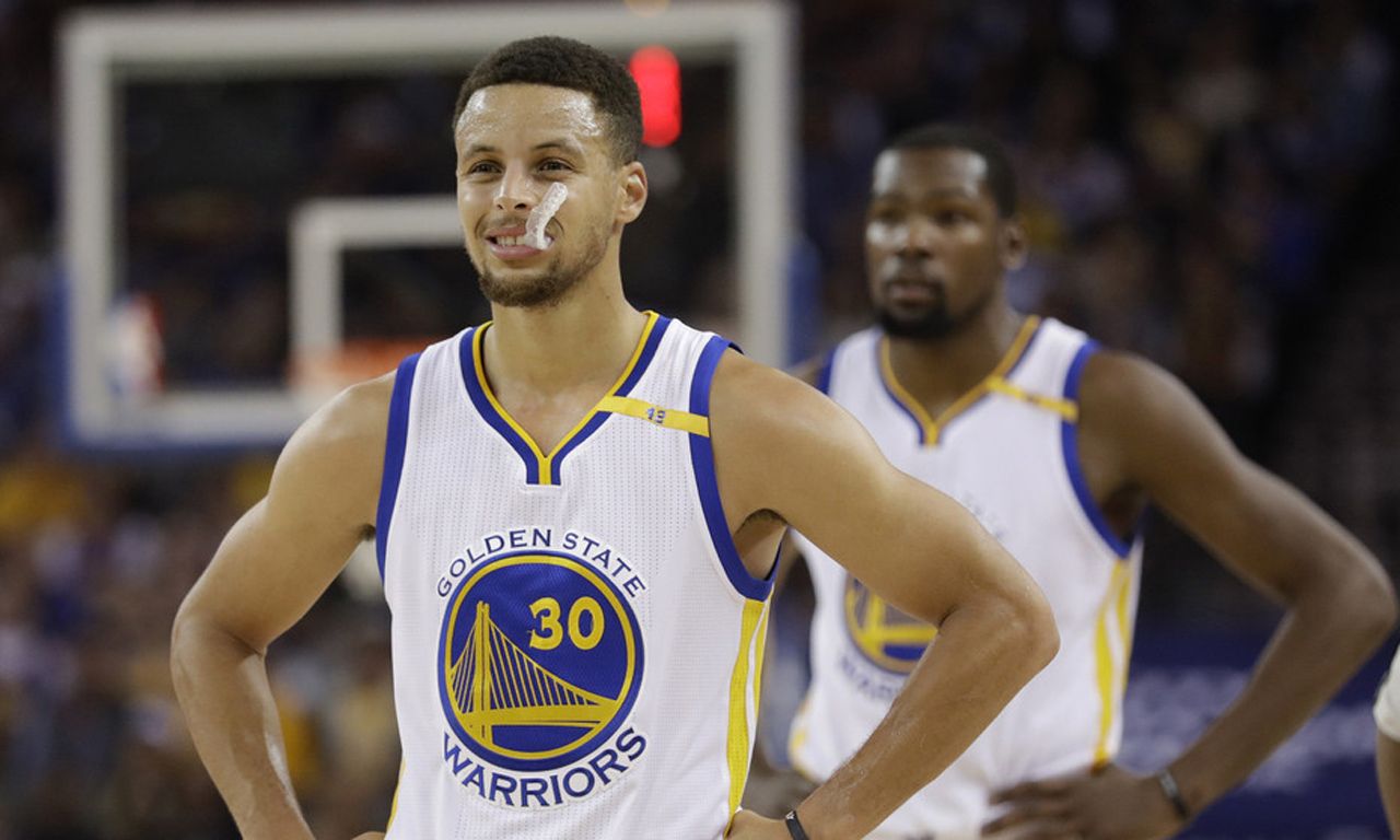 王楚钦苦战3局，1-2不敌弗朗西斯卡！国乒暂时6-3领先德国队