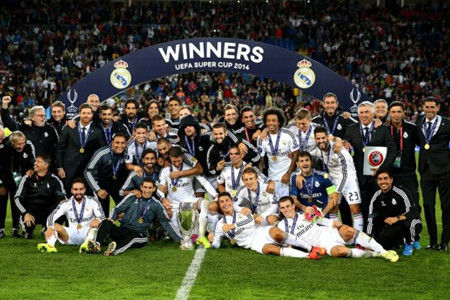 亚马尔父亲比赛中多次挑衅贝蒂斯球迷，最终被安保带走