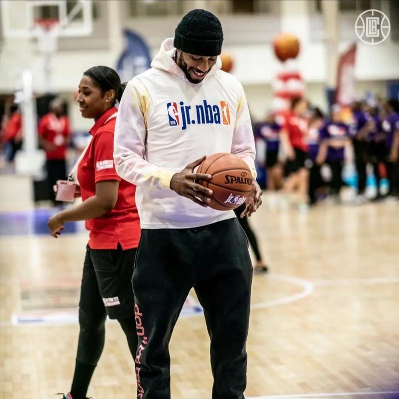 [图]意甲-普利西奇双响拉比奥特世界波 米兰3-2登顶