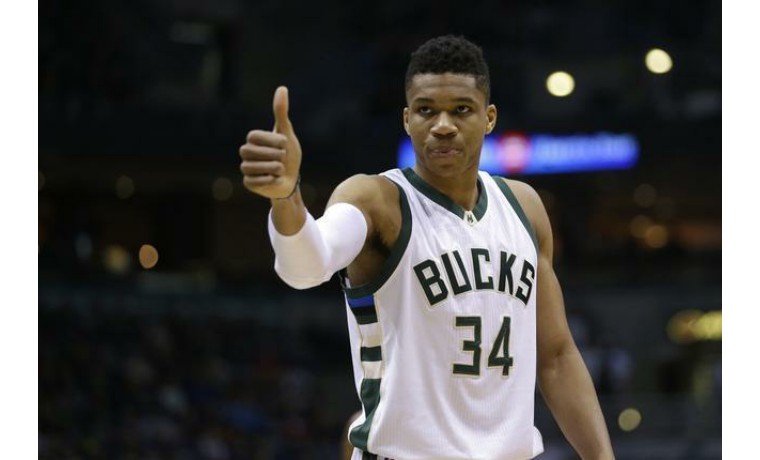 开抢！美媒更新交易市场TOP5大鱼：快船追浓眉+勇士有意数人