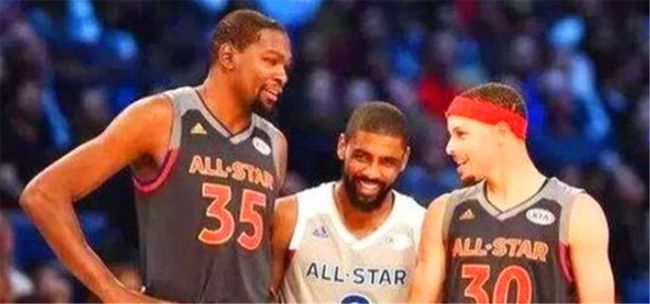 杜兰特关键补篮逆转比分