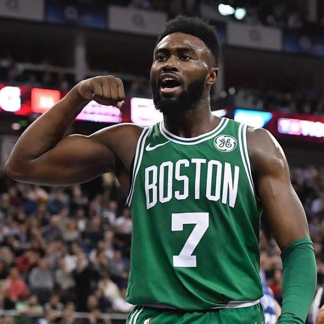 NBA：勇士击败森林狼 库里三分火力全开